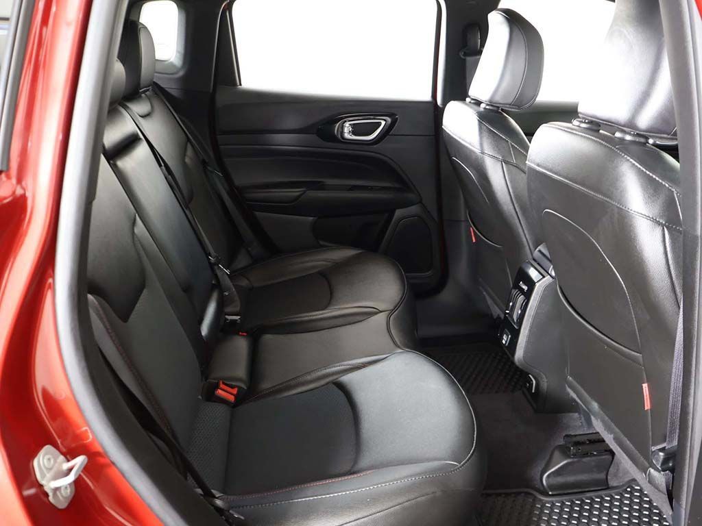 Used 2025 Jeep Compass Trailhawk AWD/4WD image 31