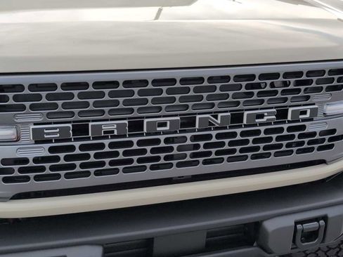 New 2025 Ford Bronco Badlands w/ Sasquatch Package image 17