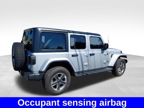 Used 2022 Jeep Wrangler Unlimited Sahara AWD/4WD image 10