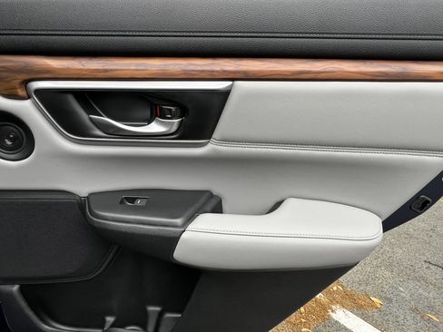 Used 2017 Honda CR-V Touring image 39