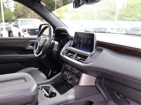 Used 2023 Chevrolet Tahoe Premier AWD/4WD image 46