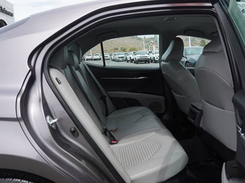 Used 2022 Toyota Camry SE w/ Cold Weather Package FWD image 33