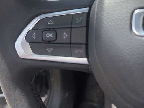 Used 2023 Jeep Compass Latitude AWD/4WD image 11