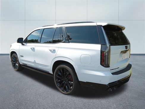 Used 2026 Cadillac Escalade V w/ LPO, ONYX Package AWD/4WD image 3