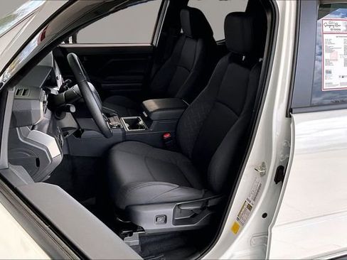 Used 2025 Toyota Tacoma SR5 image 18