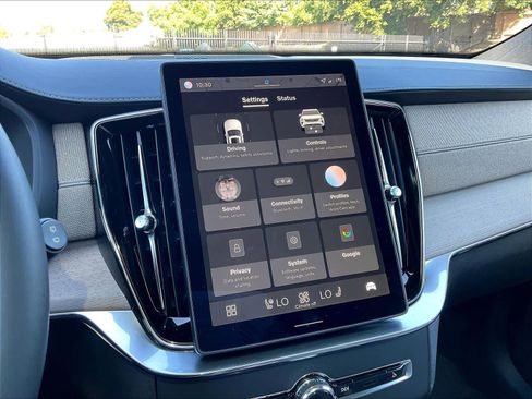 New 2026 Volvo XC90 B6 Ultra w/ Protection Package AWD/4WD image 22