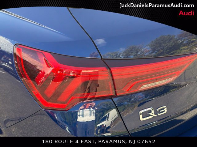 Used 2025 Audi Q3 2.0T Premium AWD/4WD image 7