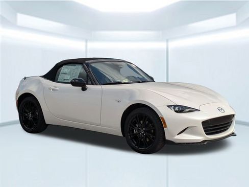 New 2025 MAZDA MX-5 Miata Club image 8