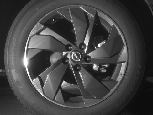 Used 2025 Nissan Rogue SV image 13