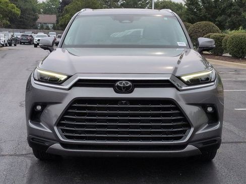 Certified 2025 Toyota Grand Highlander AWD image 4