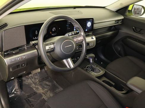 Used 2025 Hyundai Kona SEL image 27