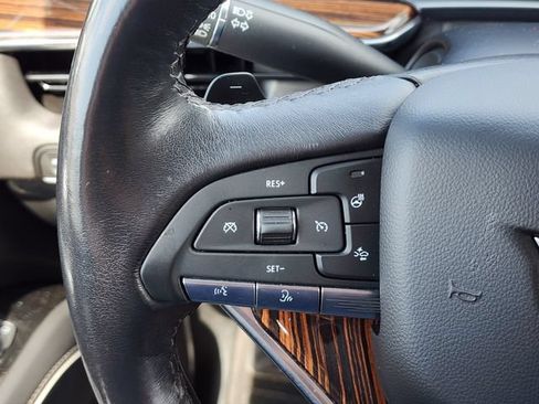 Used 2022 Cadillac Escalade ESV Premium Luxury AWD/4WD image 35