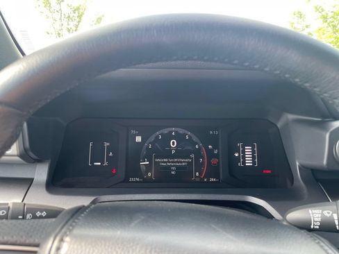 Used 2025 Toyota 4Runner SR5 AWD/4WD image 15
