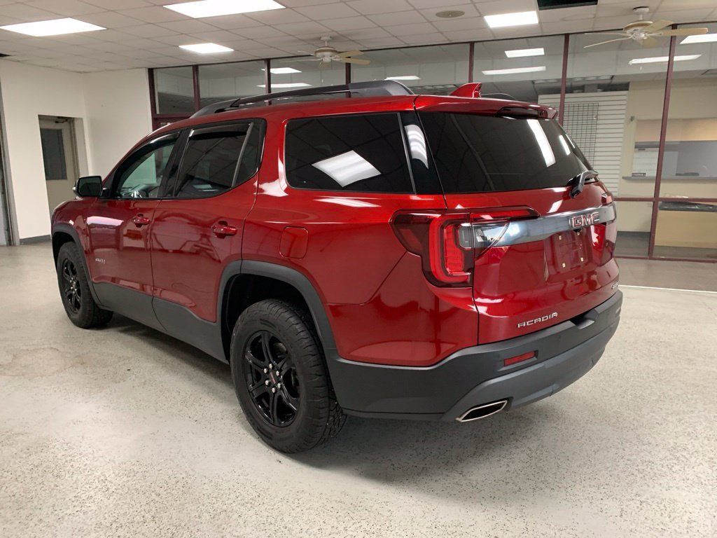 Used 2023 GMC Acadia AT4 w/ Technology Package AWD/4WD image 3