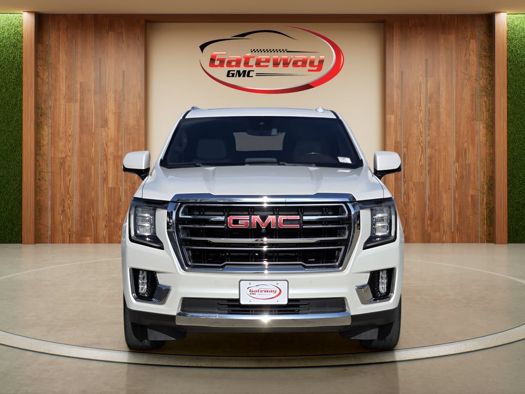 Used 2023 GMC Yukon SLT w/ SLT Luxury Package AWD/4WD image 3