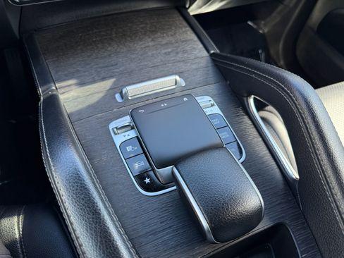 Used 2020 Mercedes-Benz GLE 350 4MATIC image 33