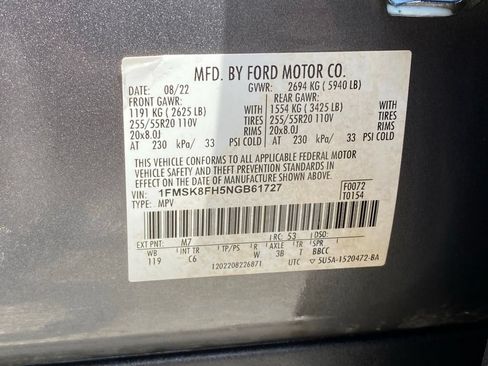 Used 2022 Ford Explorer Limited w/ Equipment Group 301A AWD/4WD image 36