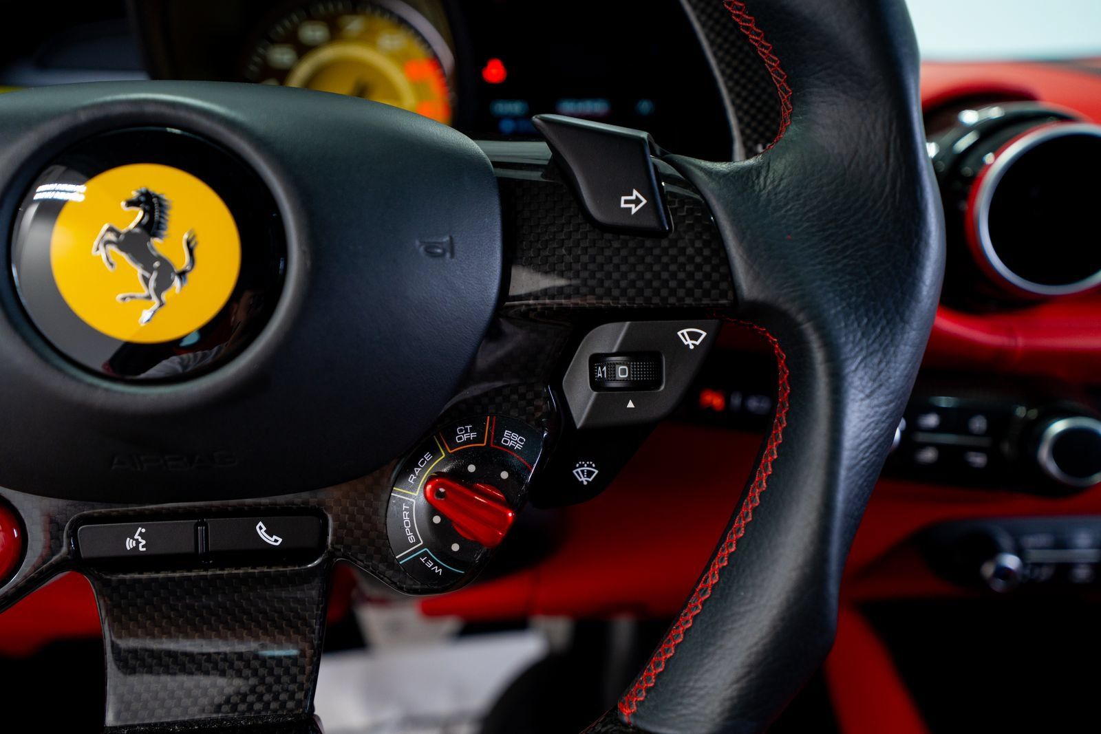Used 2020 Ferrari 812 Superfast RWD image 84