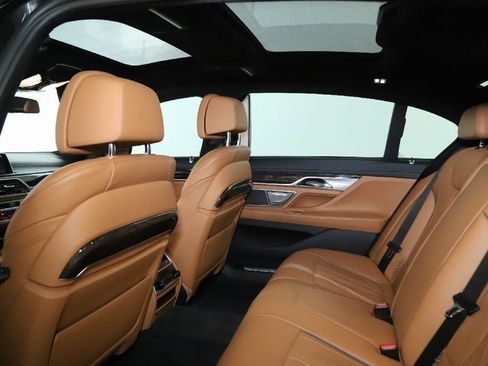 Certified 2022 BMW 750i xDrive 750i xDrive w/ Executive Package image 15