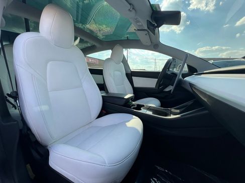 Used 2019 Tesla Model 3 Standard Range Plus image 22