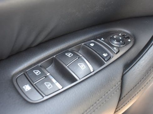 Used 2022 Nissan Armada SL w/ Midnight Edition Package AWD/4WD image 13