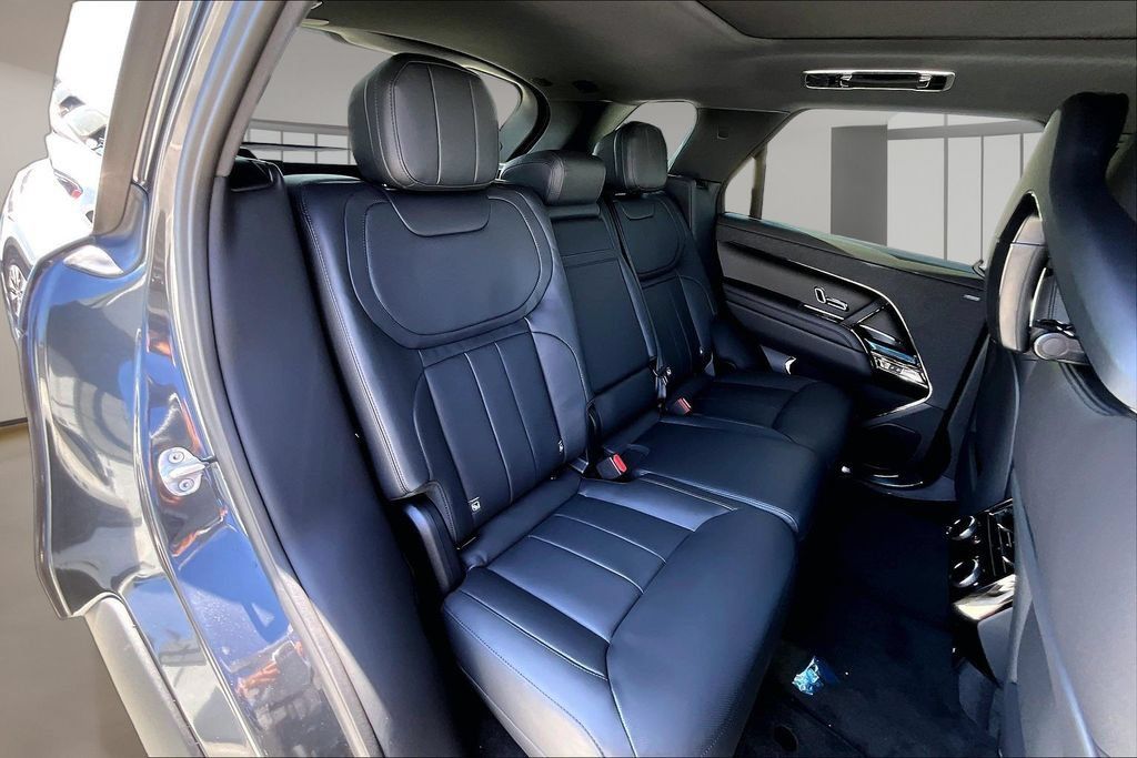 New 2026 Land Rover Range Rover Sport Dynamic SE AWD/4WD image 10
