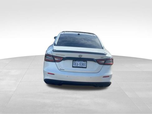 Used 2021 Nissan Maxima SR w/ Sport Mat Group image 12