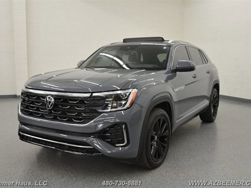 Used 2024 Volkswagen Atlas Cross Sport SEL Premium R-Line image 2