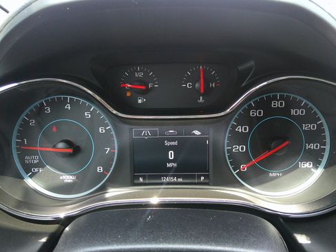 Used 2017 Chevrolet Cruze LS image 28