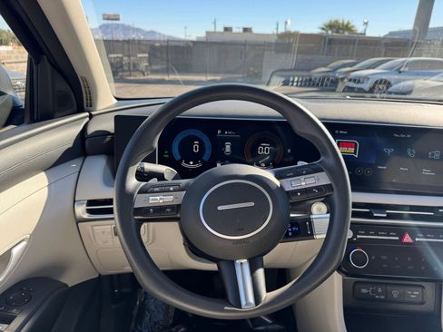 Used 2025 Hyundai Tucson Blue image 32