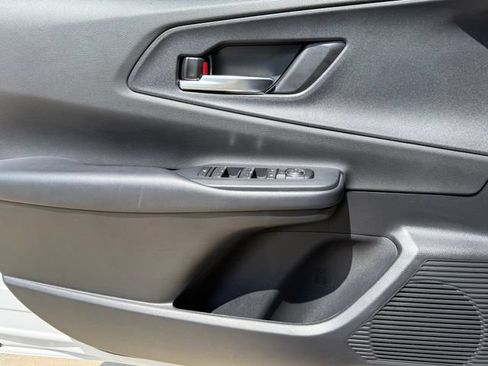 Used 2026 Toyota Prius FWD image 17