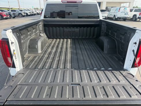 Used 2026 GMC Sierra 1500 SLT w/ SLT Premium Plus Package AWD/4WD image 18