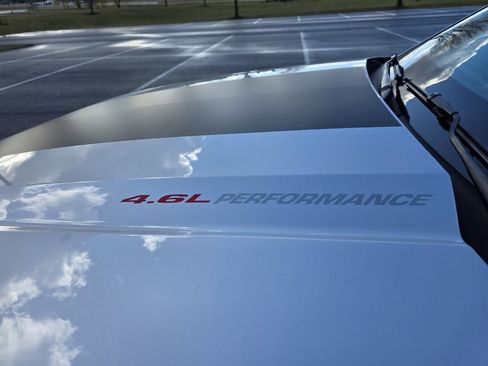 Used 2010 Ford Mustang GT Premium image 10