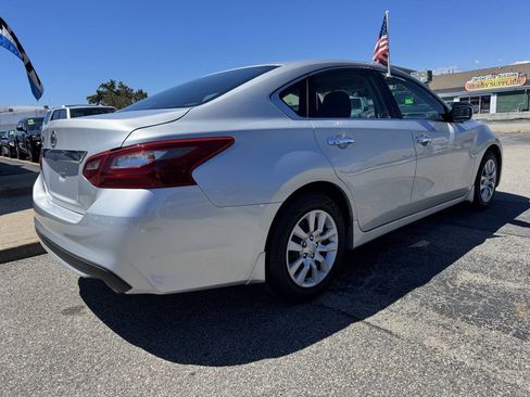 Used 2018 Nissan Altima 2.5 S w/ S Convenience Package FWD image 9