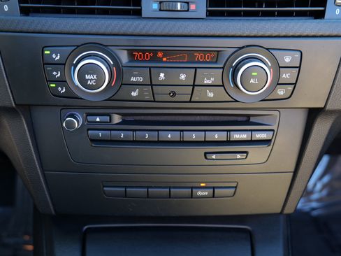 Used 2013 BMW M3 Convertible image 28