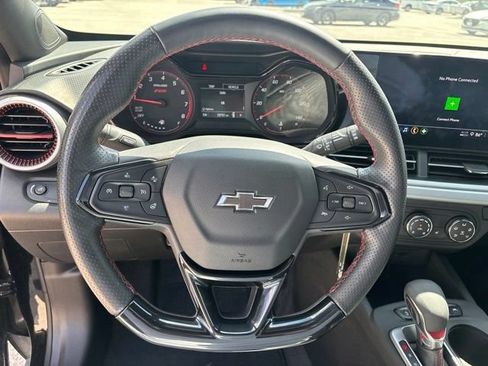 Used 2025 Chevrolet Trax RS w/ Driver Confidence Package FWD image 25