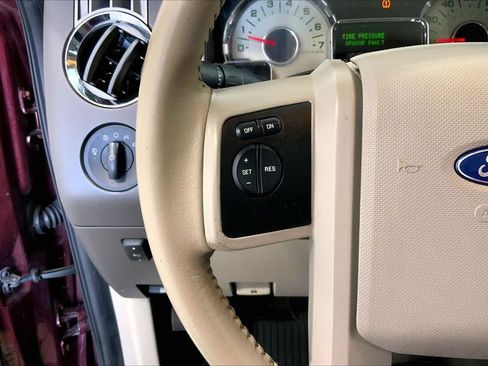 Used 2011 Ford Expedition XLT w/ Leather Seating Pkg RWD image 21