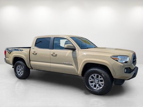 Used 2019 Toyota Tacoma SR5 RWD image 3