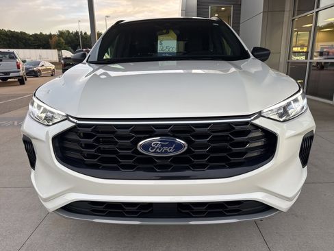 Certified 2023 Ford Escape ST-Line w/ Tech Pack #1 image 11