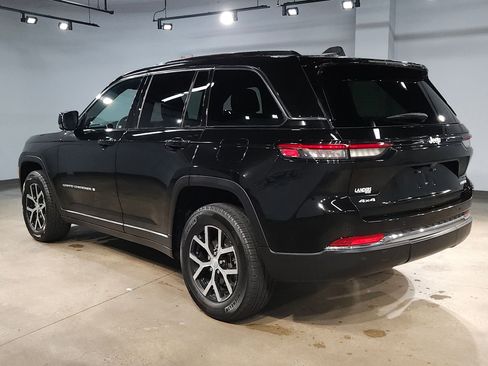 Used 2024 Jeep Grand Cherokee Limited image 5