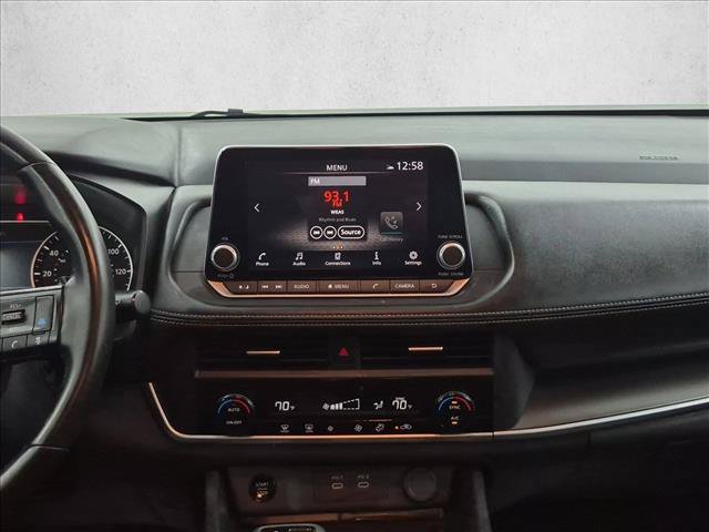 Used 2025 Nissan Rogue SV FWD image 15