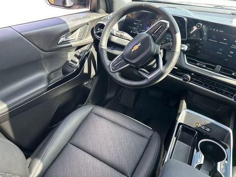 Used 2025 Chevrolet Equinox LT w/ Convenience Package II image 22