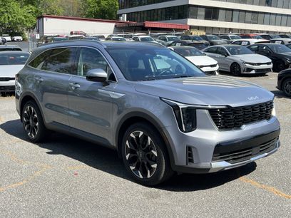 Certified 2025 Kia Sorento EX w/ Panoramic Sunroof Package