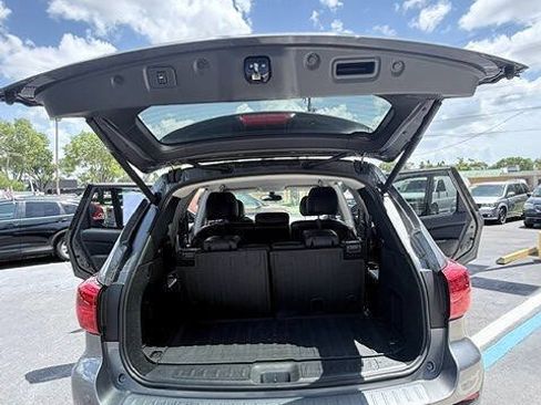 Used 2019 Nissan Pathfinder SL w/ Cargo Package AWD/4WD image 17