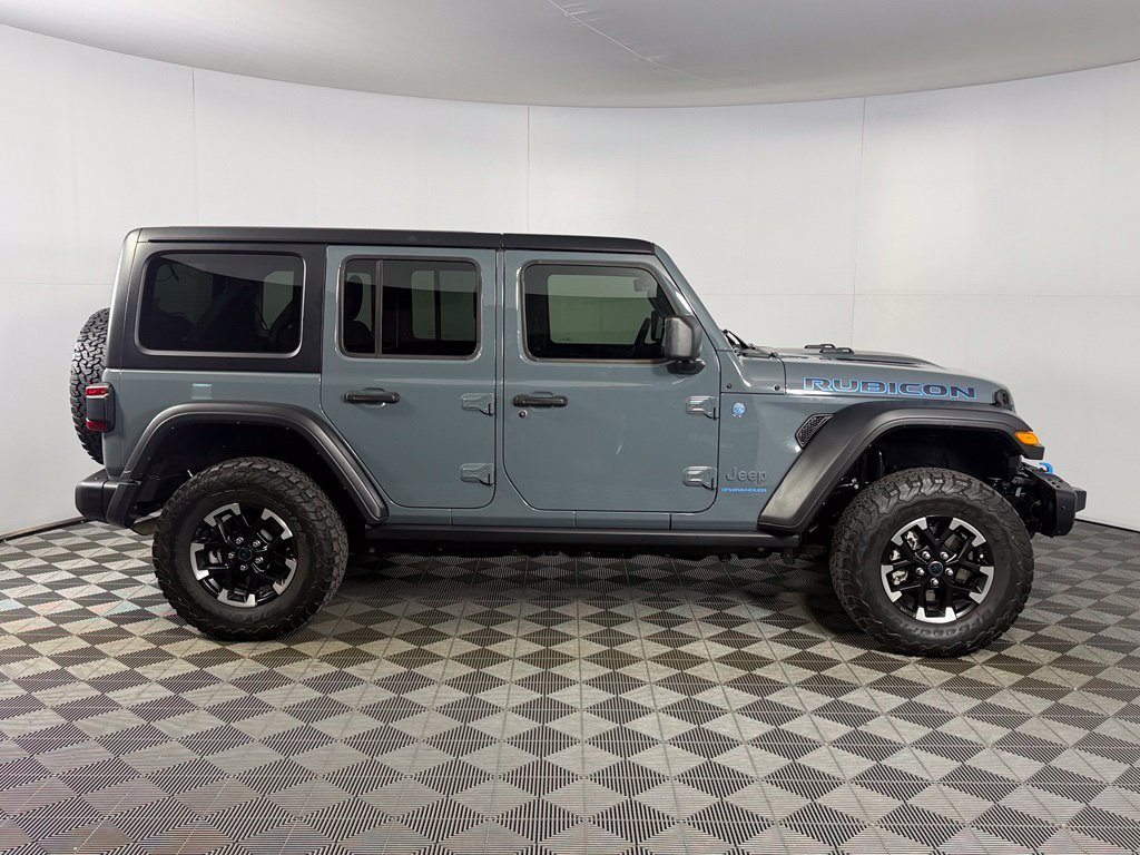 Used 2024 Jeep Wrangler Unlimited Rubicon 4xe w/ Capability Package AWD/4WD image 7