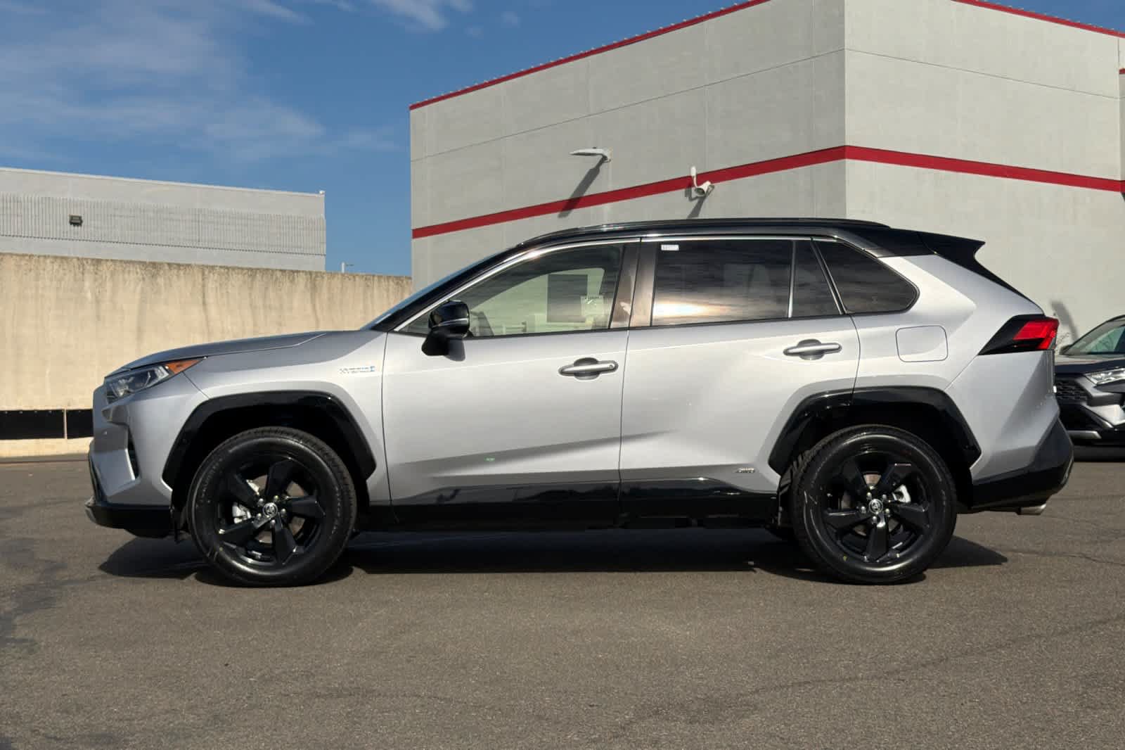 Used 2019 Toyota RAV4 XSE AWD/4WD image 9