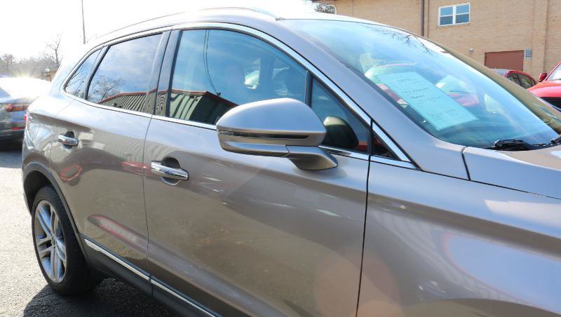 Used 2019 Lincoln MKC Reserve w/ MKC Climate Package AWD/4WD image 9