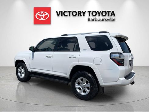 Used 2023 Toyota 4Runner SR5 Premium w/ Moonroof Package AWD/4WD image 3