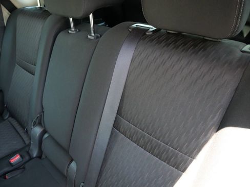 Used 2019 Nissan Rogue SV AWD/4WD image 25