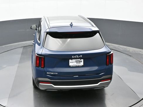 Used 2024 Kia Sorento EX w/ Panoramic Sunroof Package image 38